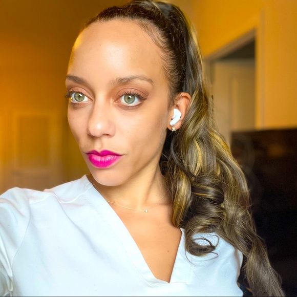 Meet your Posher, Lisa - Picture 1 of 1